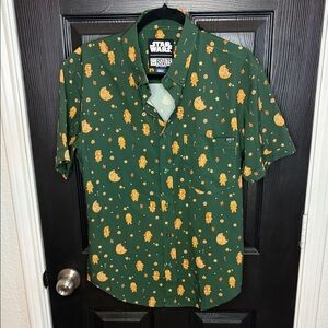 RSVLTS Star Wars X-mad cookie character Green Shirt with Gold shirt